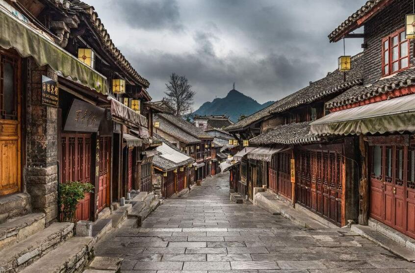 为什么公司宁愿老员工跳槽,也不愿给他相应的工资?-解决你的疑惑